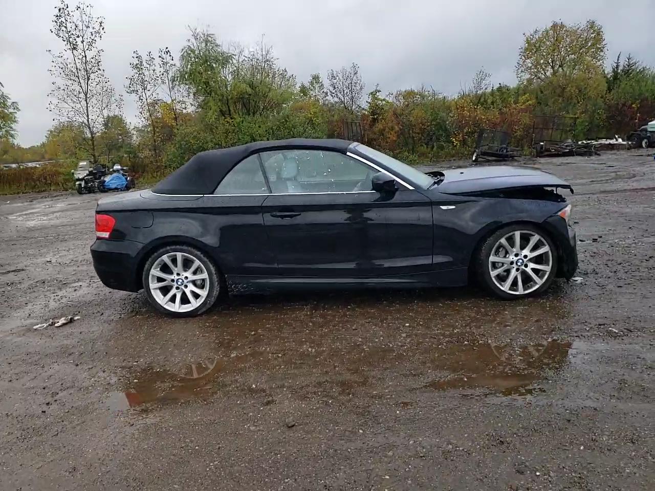 Фото: WBAUN7C58CVM26428