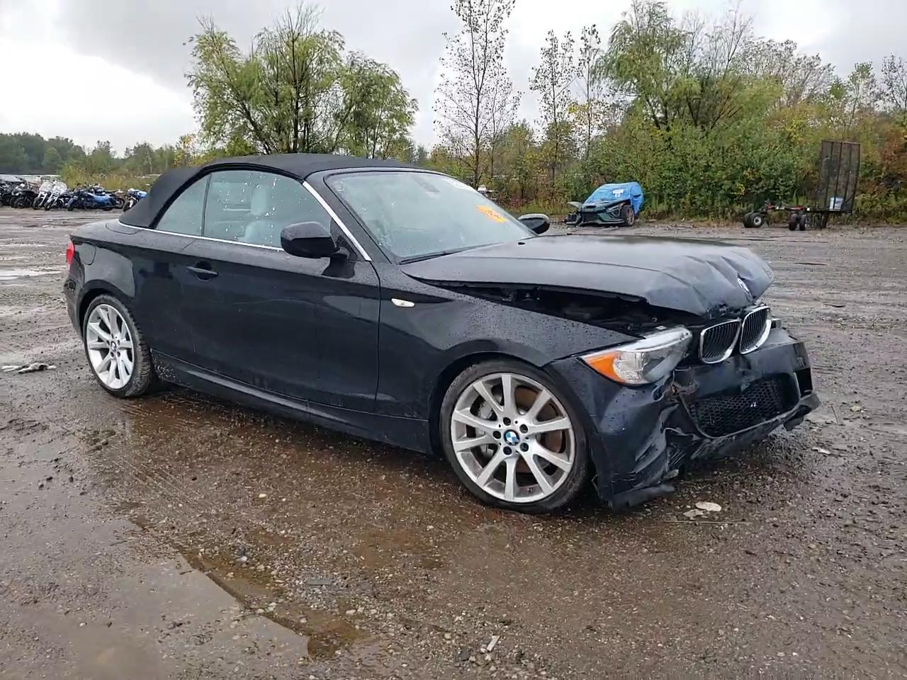 Фото: WBAUN7C58CVM26428