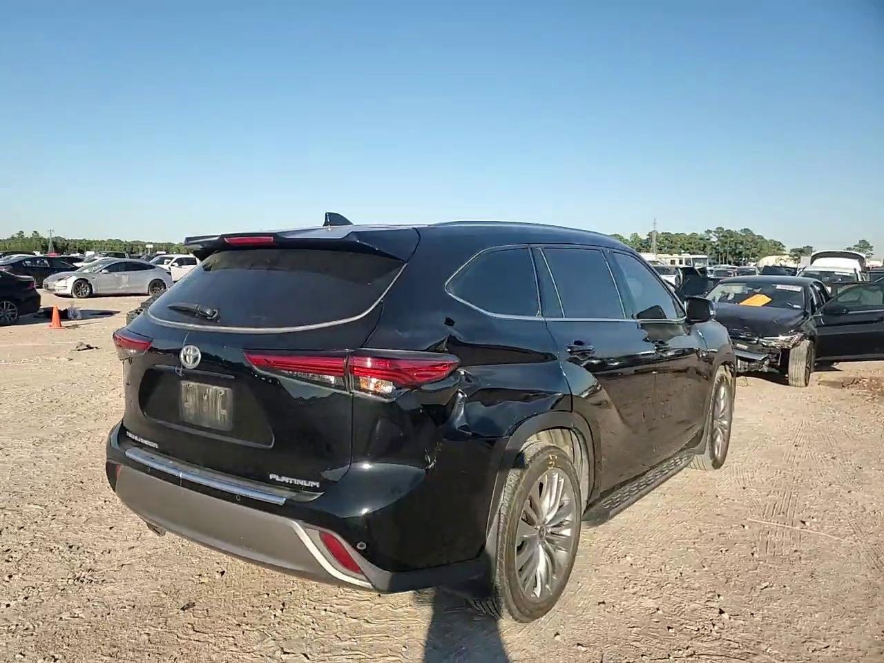 Фото: 5TDFZRAH6NS128174