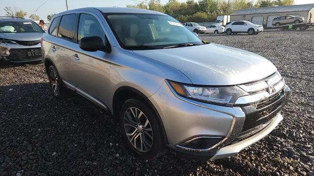2018 Mitsubishi Outlander Es VIN: JA4AD2A32JZ002904 Lot: 81310015
