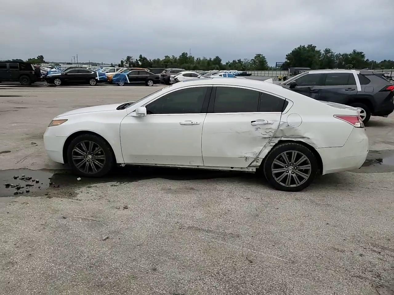 Фото: 19UUA8F36EA003924