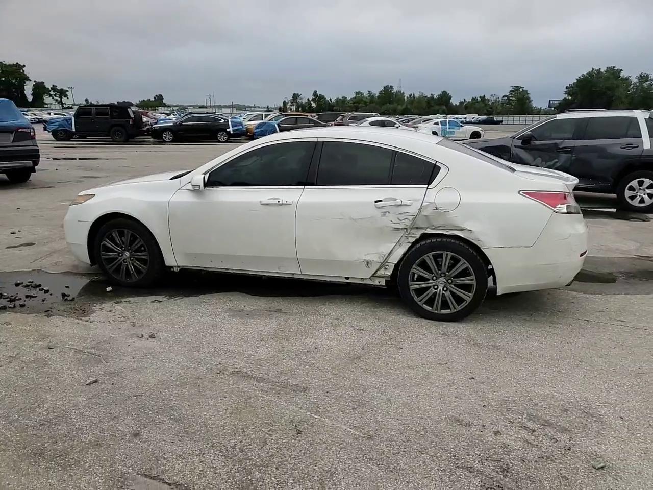 Фото: 19UUA8F36EA003924