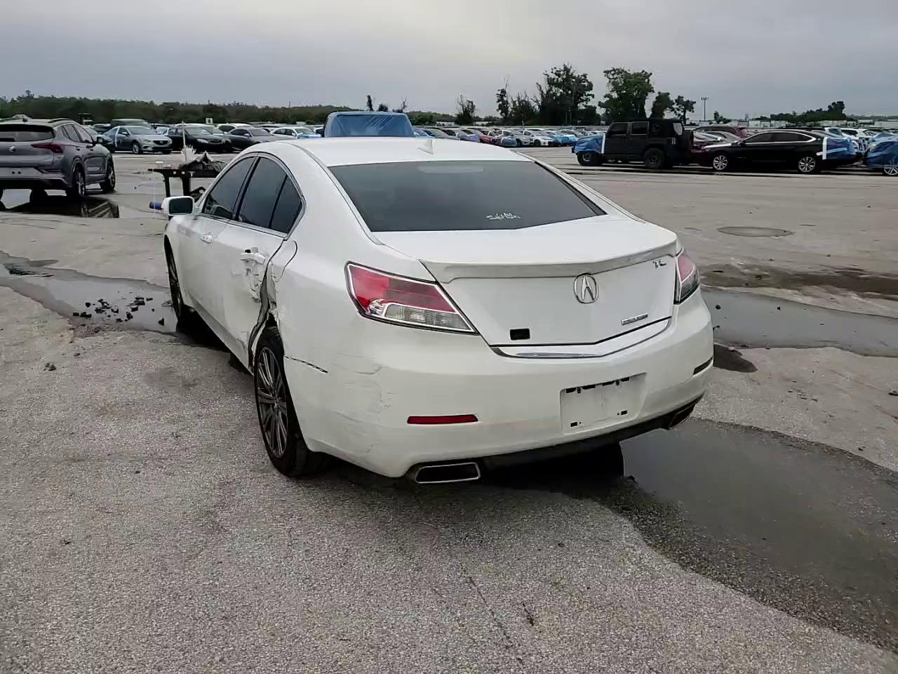 Фото: 19UUA8F36EA003924