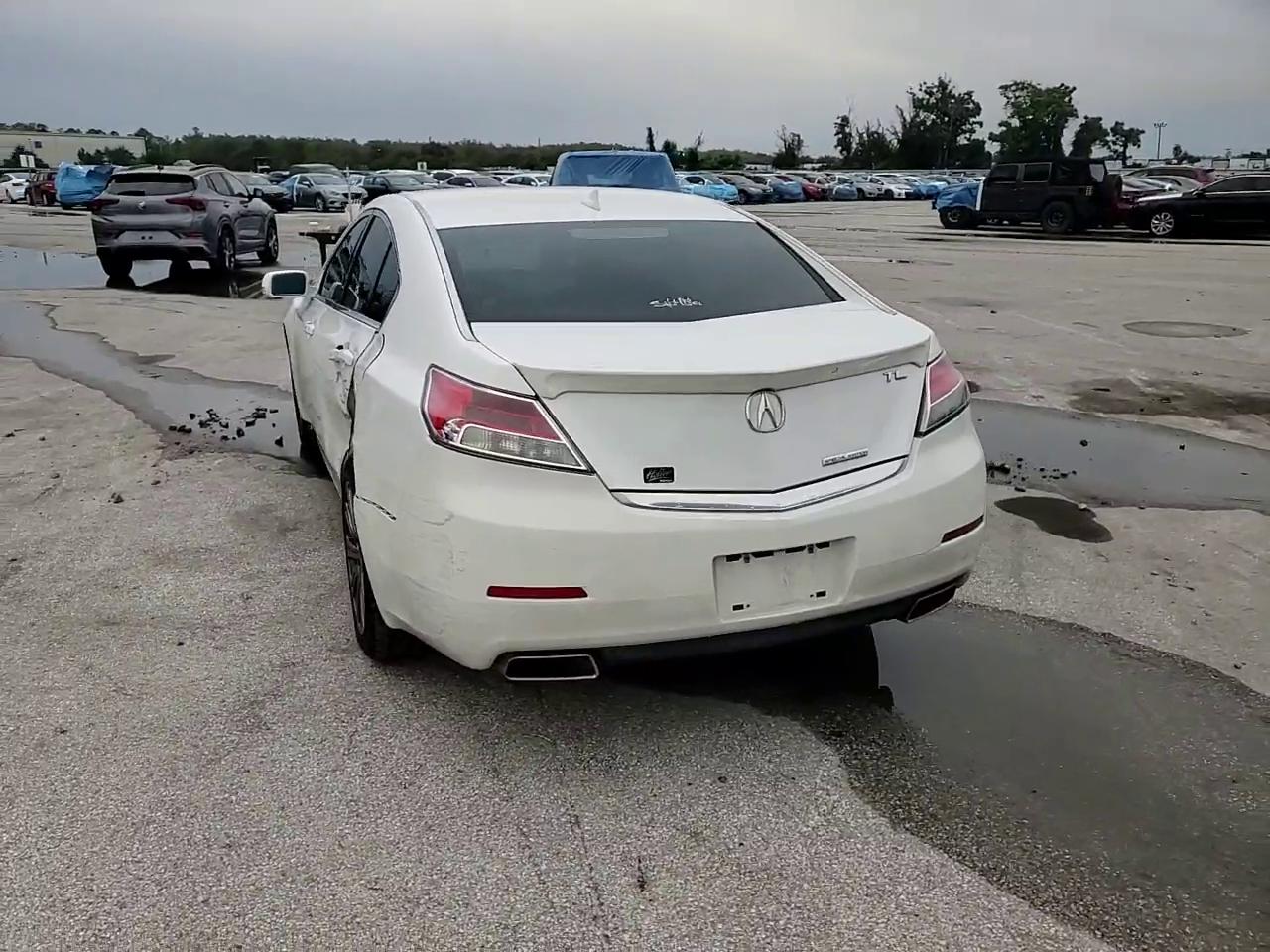 Фото: 19UUA8F36EA003924