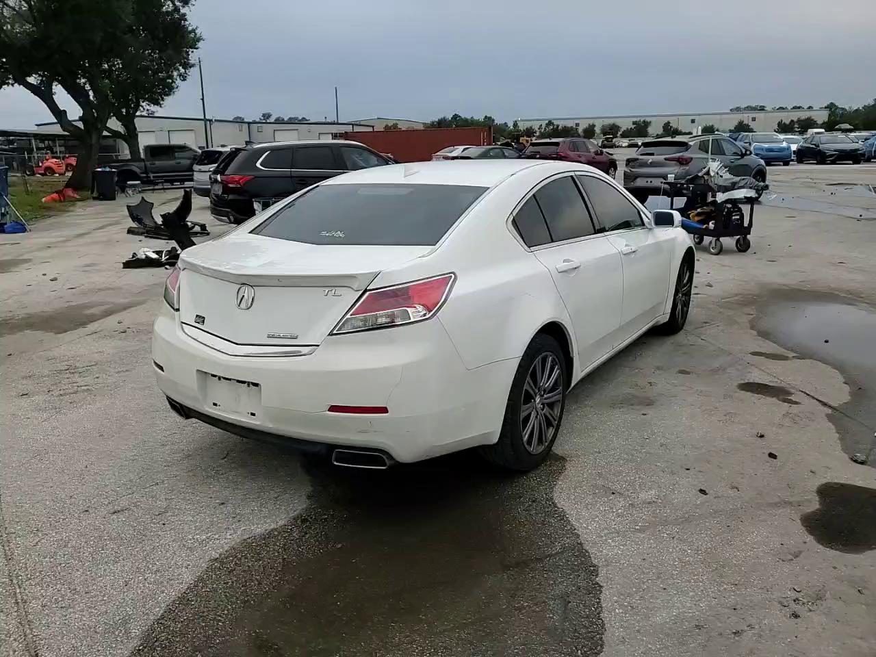 Фото: 19UUA8F36EA003924