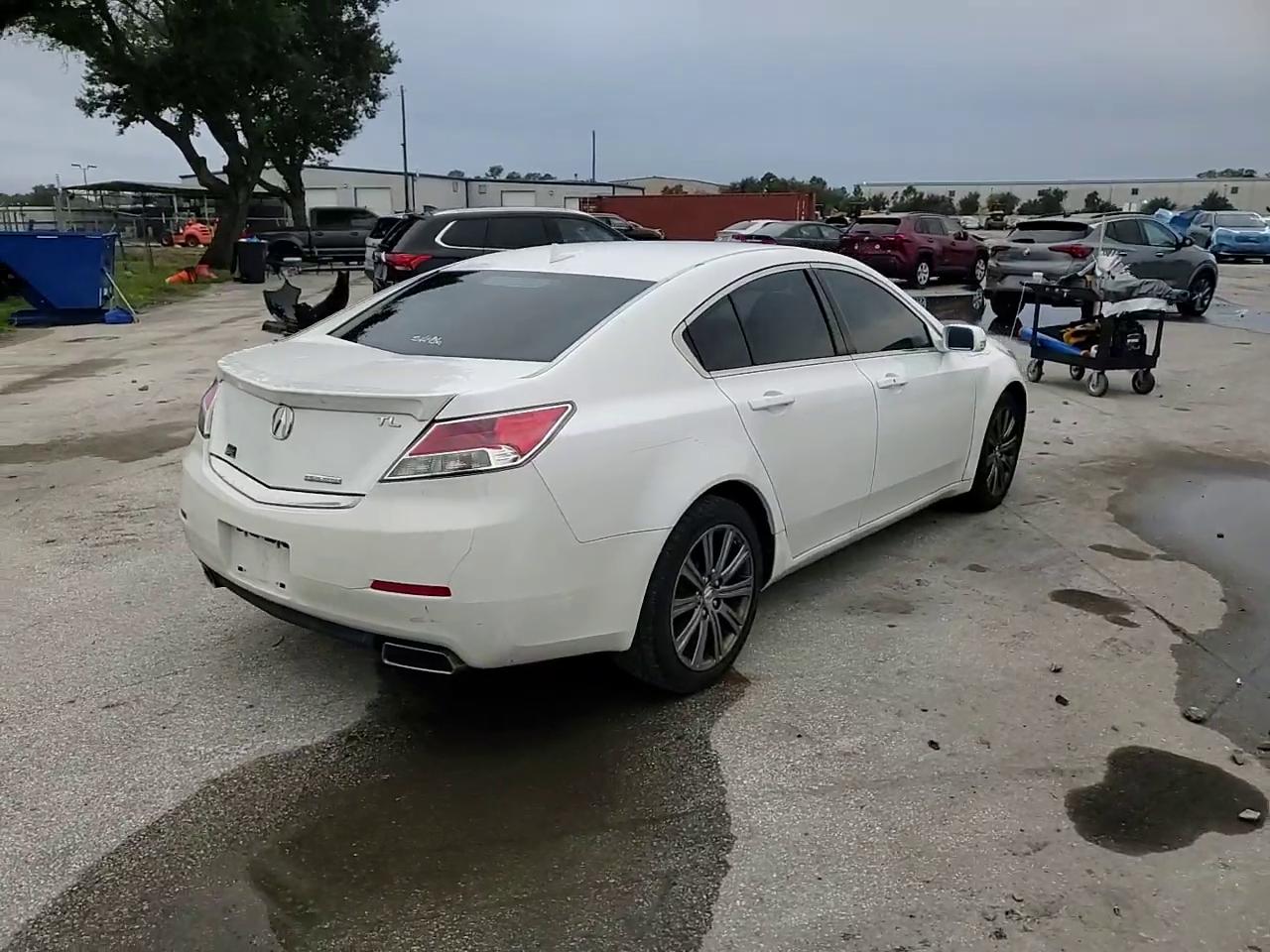 Фото: 19UUA8F36EA003924