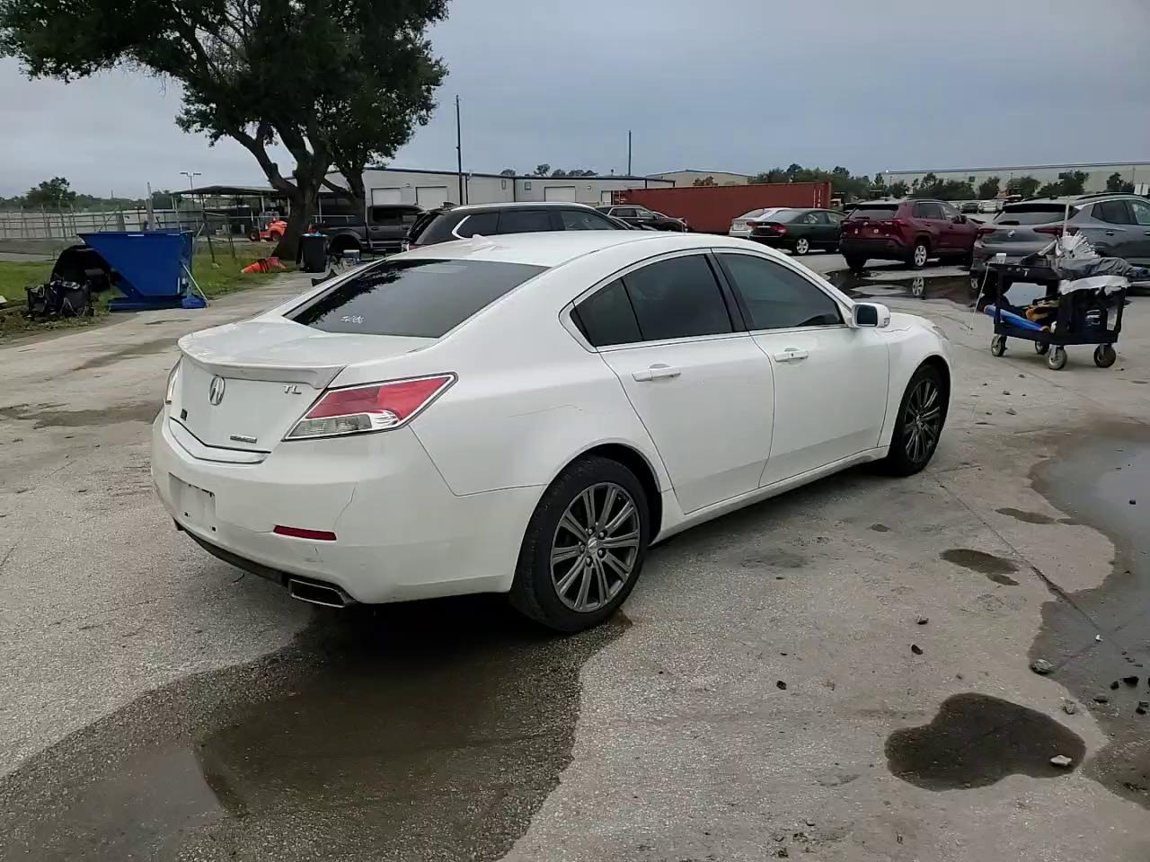 Фото: 19UUA8F36EA003924