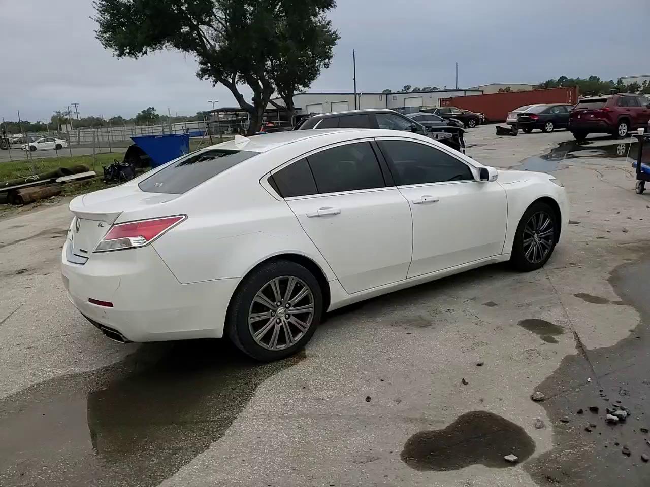 Фото: 19UUA8F36EA003924