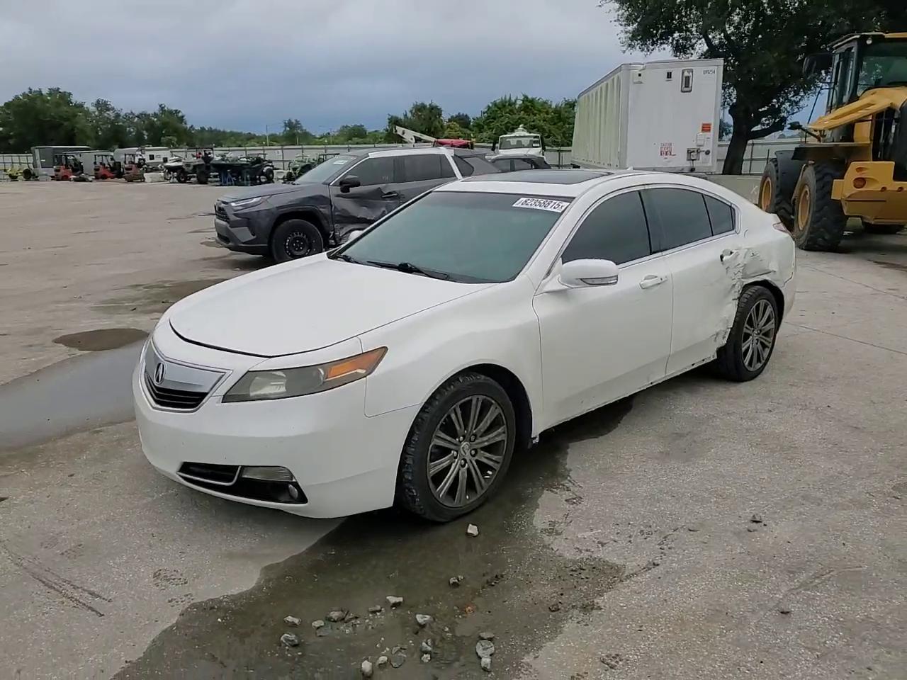 Фото: 19UUA8F36EA003924