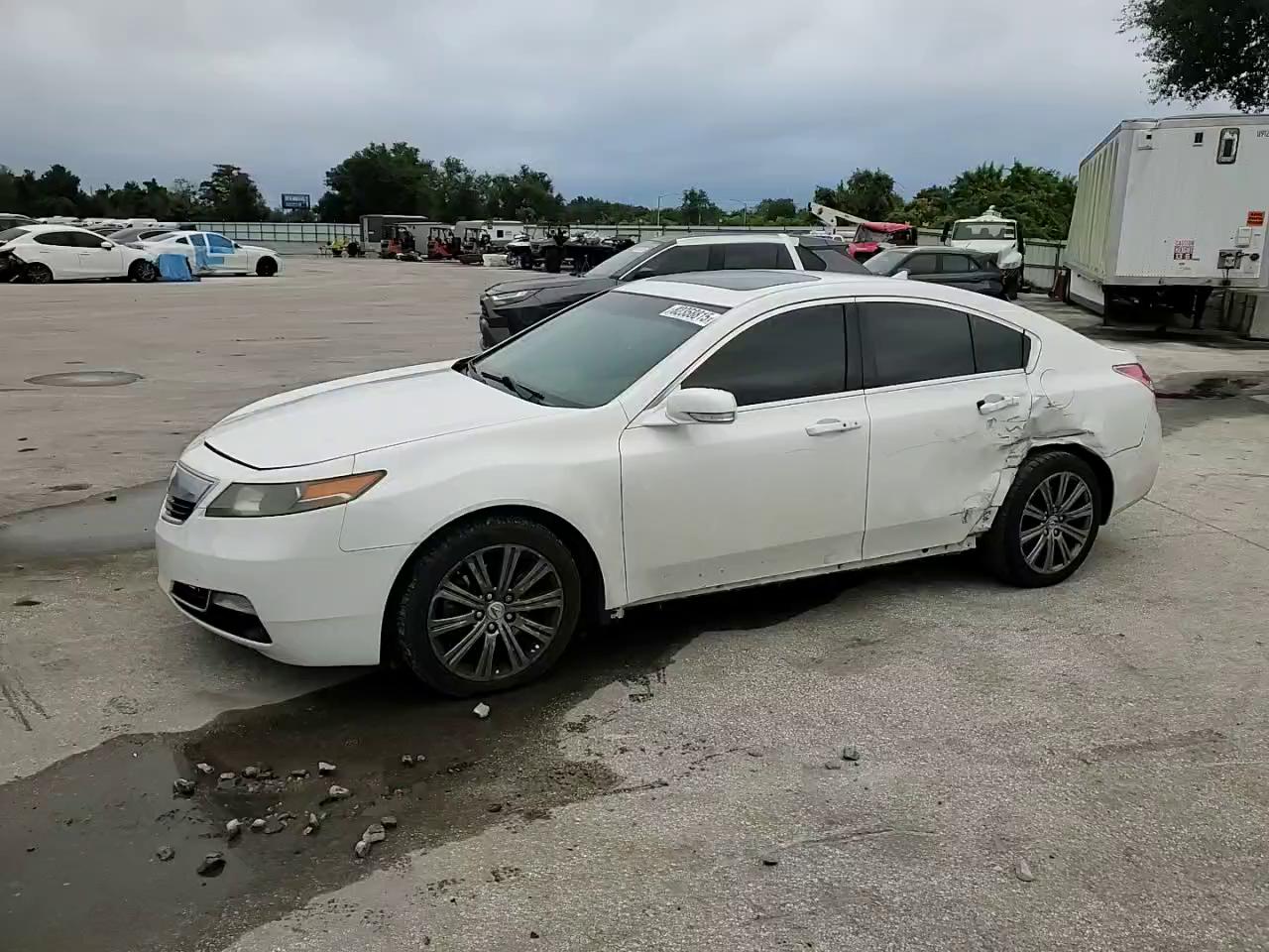 Фото: 19UUA8F36EA003924