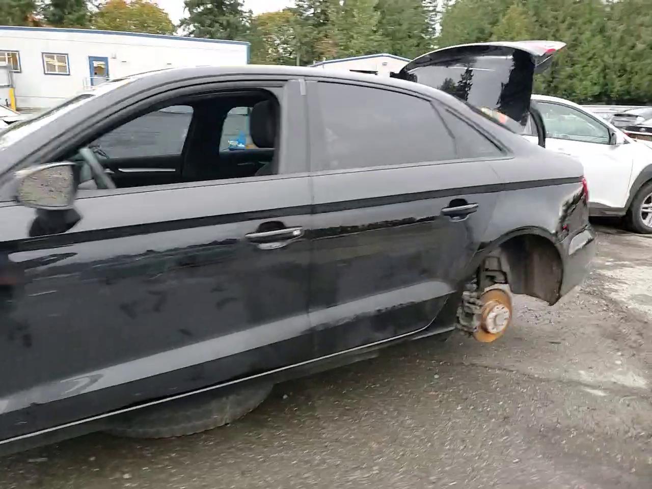 Фото: WAUACGFF9F1092421