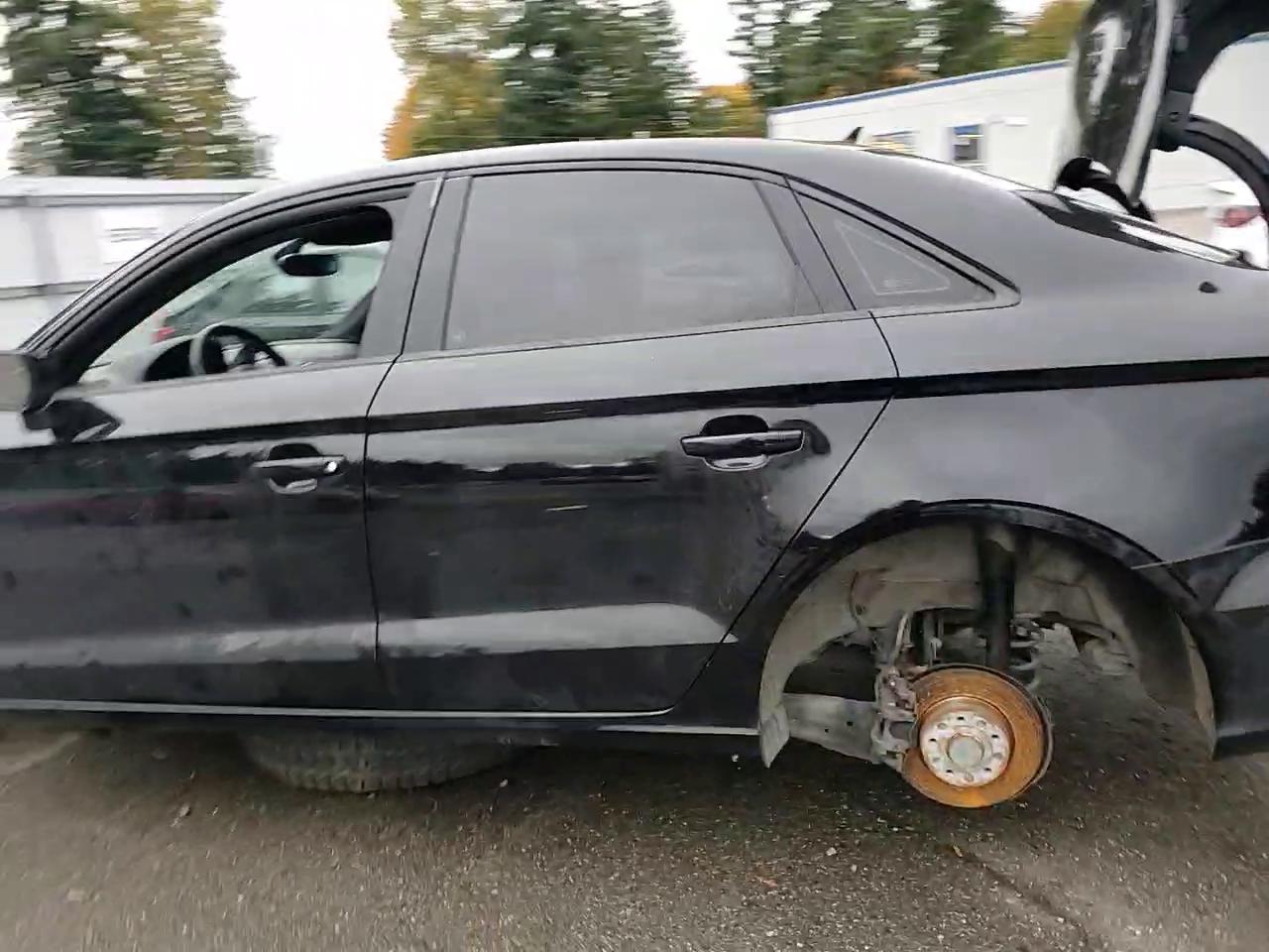 Фото: WAUACGFF9F1092421