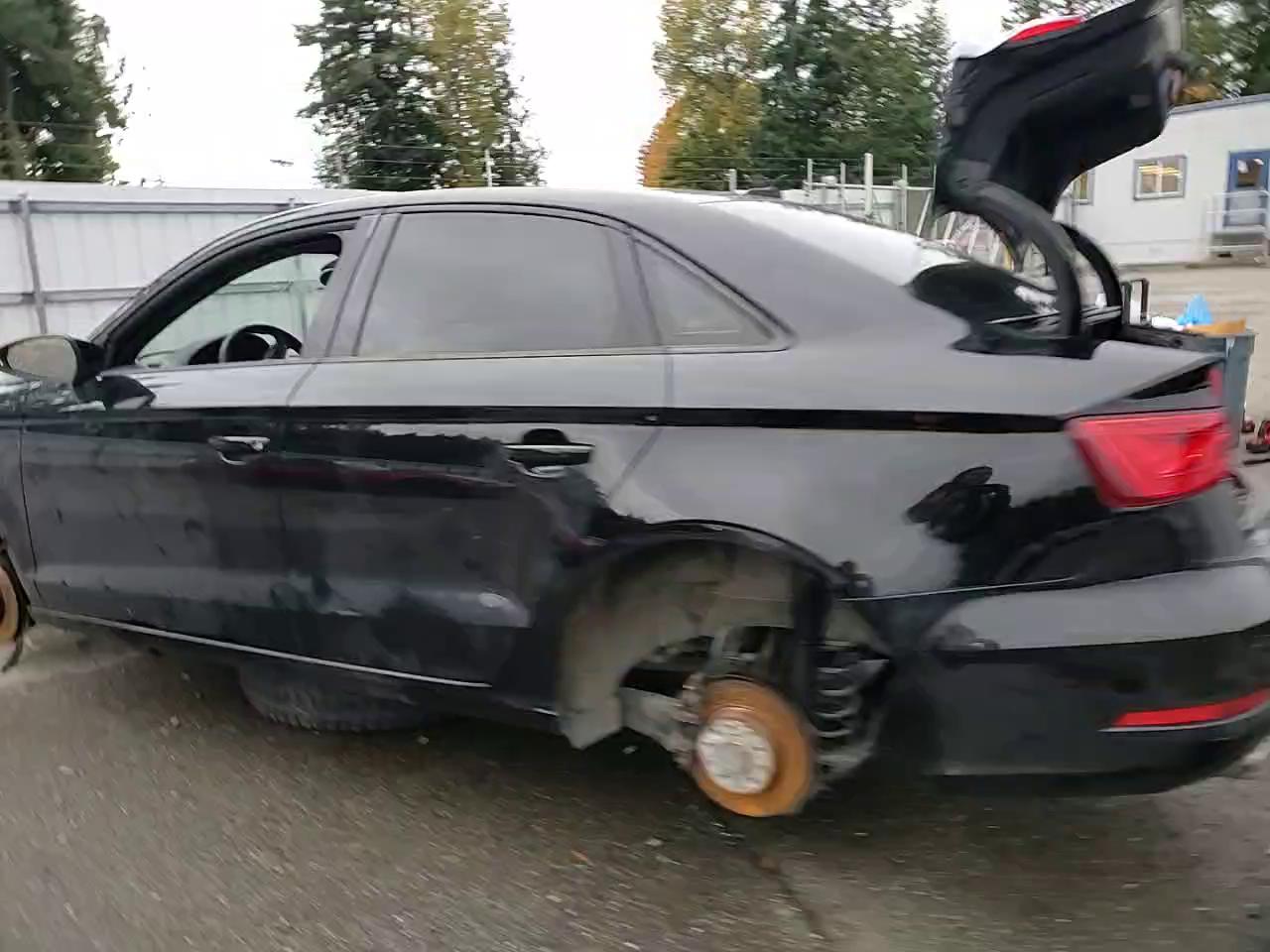 Фото: WAUACGFF9F1092421