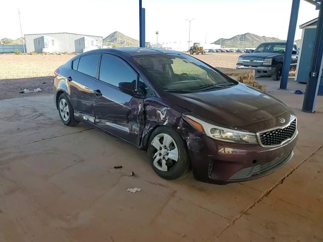 2017 Kia Forte Lx VIN: 3KPFK4A74HE053293 Lot: 82277575