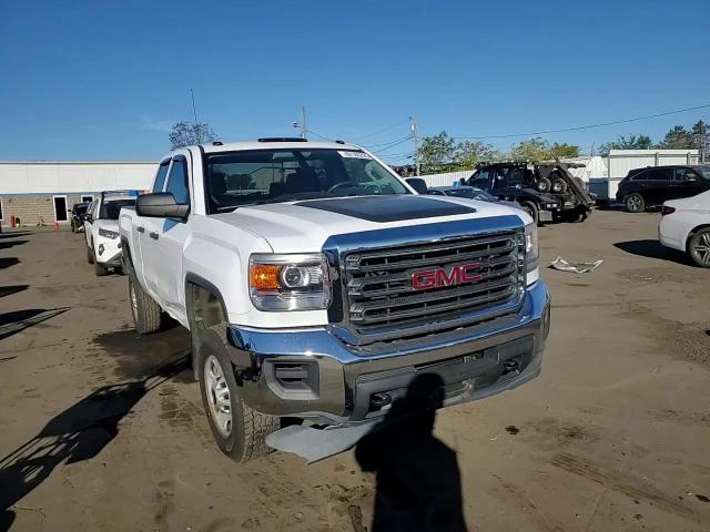 2015 GMC Sierra K2500 Heavy Duty VIN: 1GT22XEG6FZ144626 Lot: 82185225