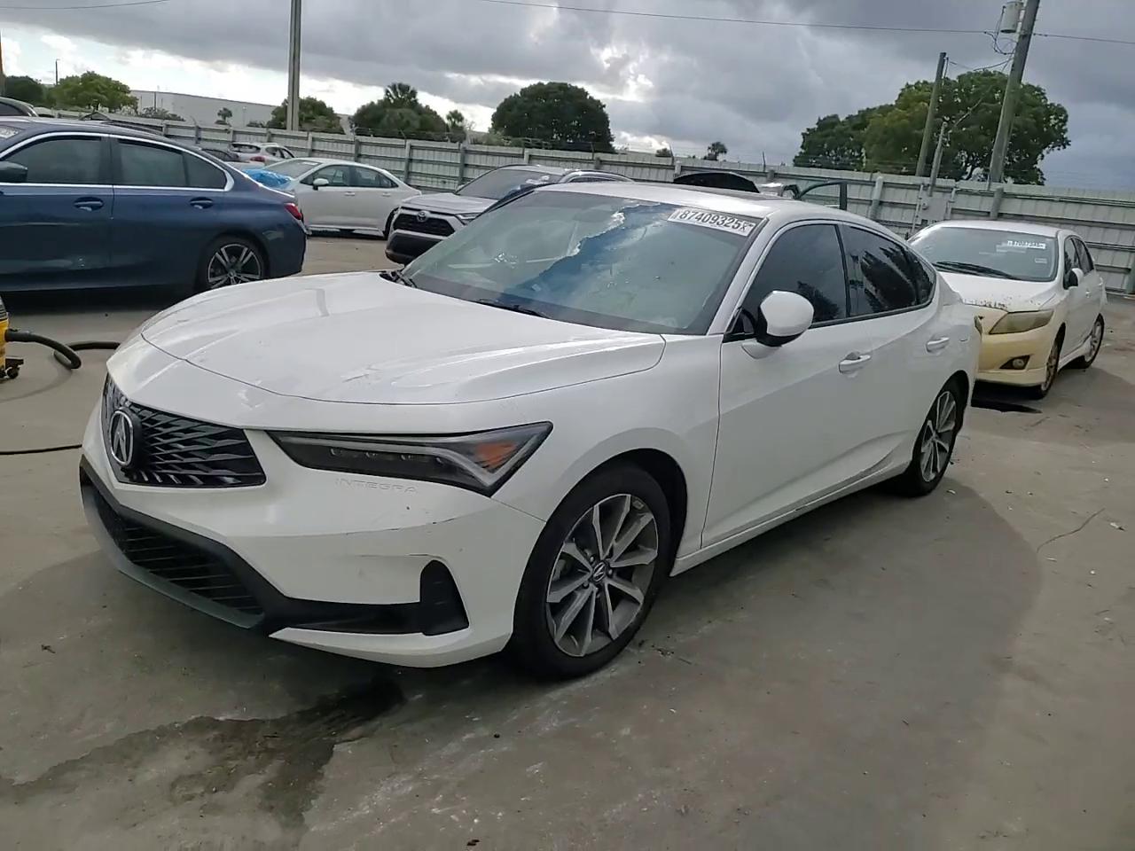 Фото: 19UDE4H2XRA019356