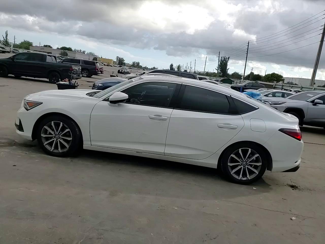 Фото: 19UDE4H2XRA019356