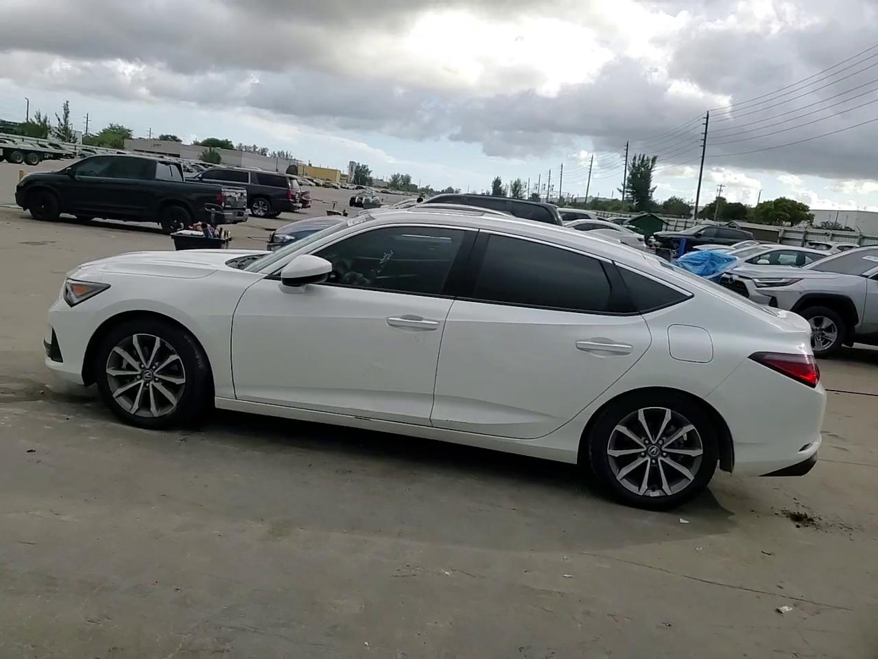 Фото: 19UDE4H2XRA019356