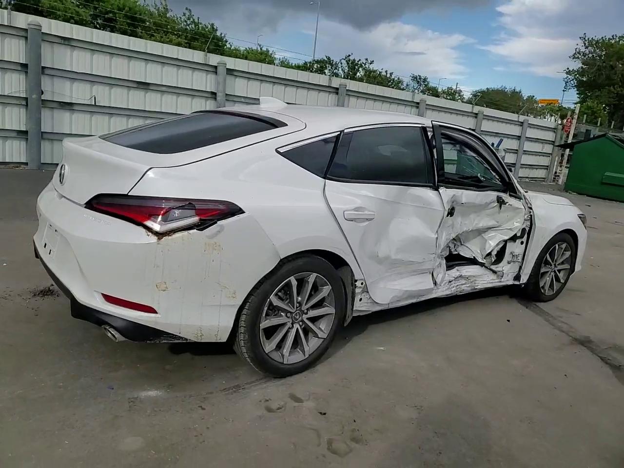 Фото: 19UDE4H2XRA019356