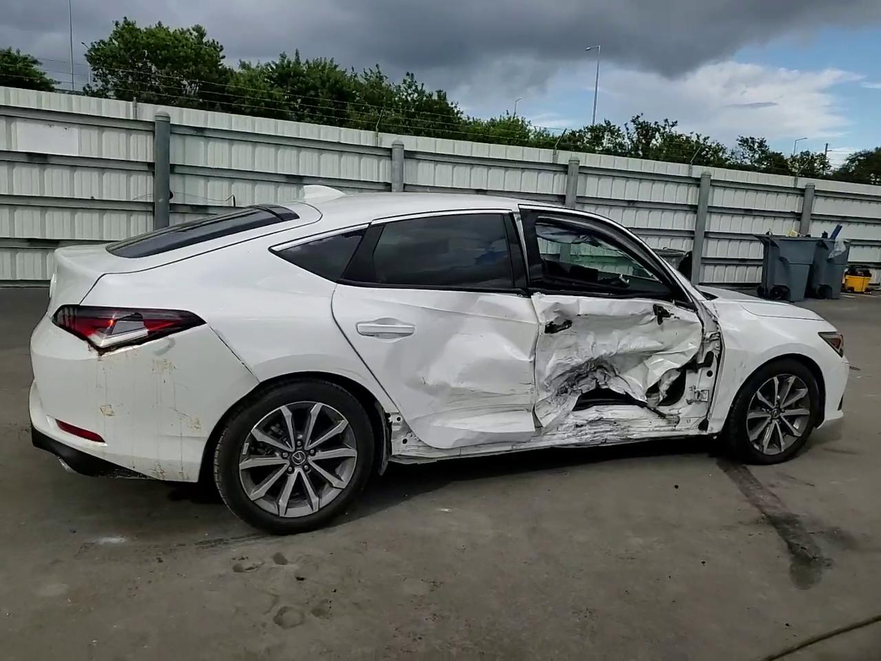 Фото: 19UDE4H2XRA019356