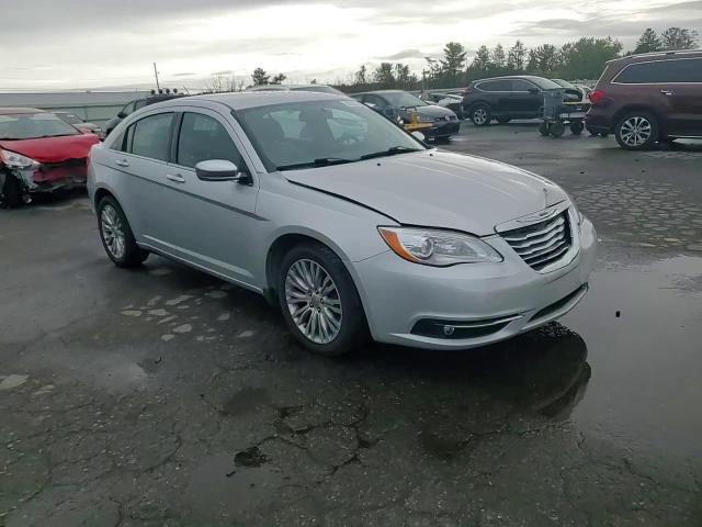 2012 Chrysler 200 Limited VIN: 1C3CCBCB6CN302739 Lot: 82297495