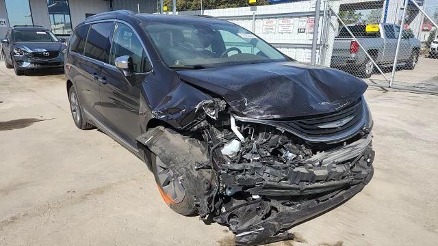 2018 Chrysler Pacifica Hybrid Limited VIN: 2C4RC1N70JR169646 Lot: 81982545