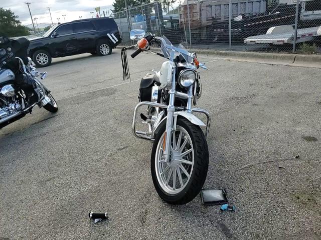 2001 Harley-Davidson Xl883 Hugger VIN: 1HD4CEM181K118035 Lot: 84420135