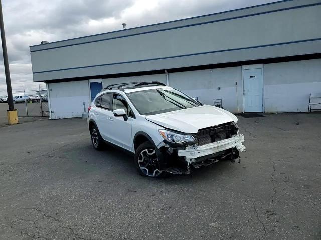2016 Subaru Crosstrek Limited VIN: JF2GPANC3G8324642 Lot: 82427385