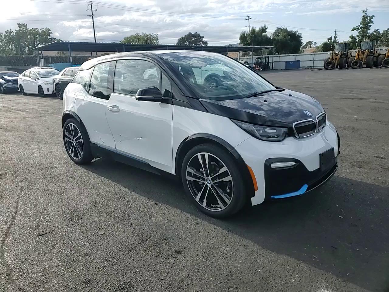 Фото: WBY7Z6C55JVB96702