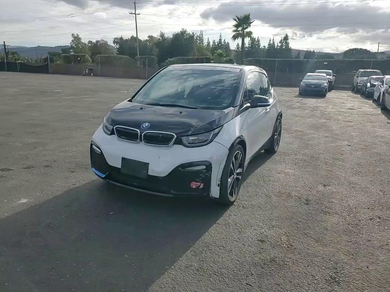 Фото: WBY7Z6C55JVB96702