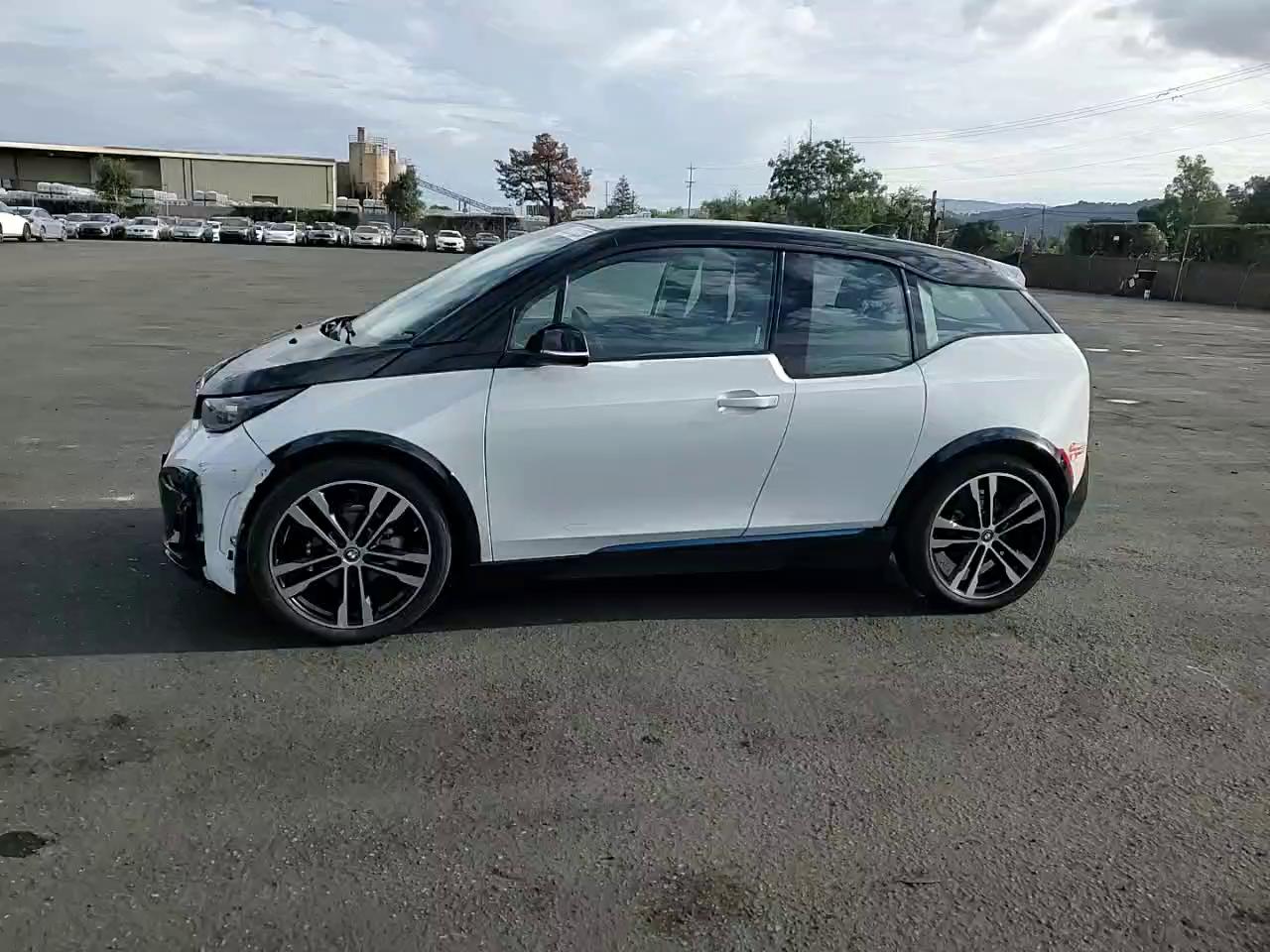 Фото: WBY7Z6C55JVB96702