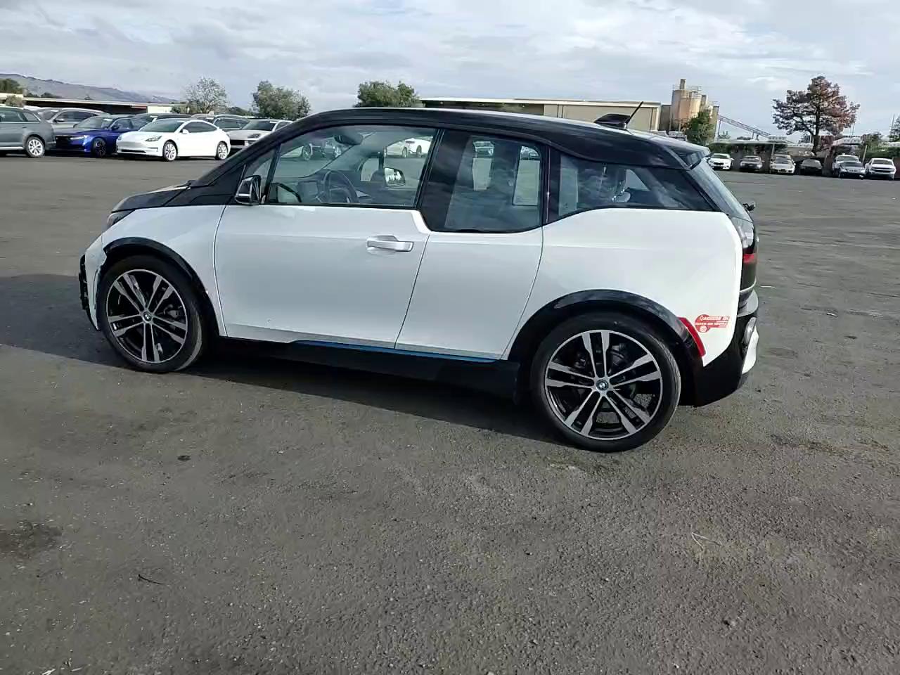 Фото: WBY7Z6C55JVB96702