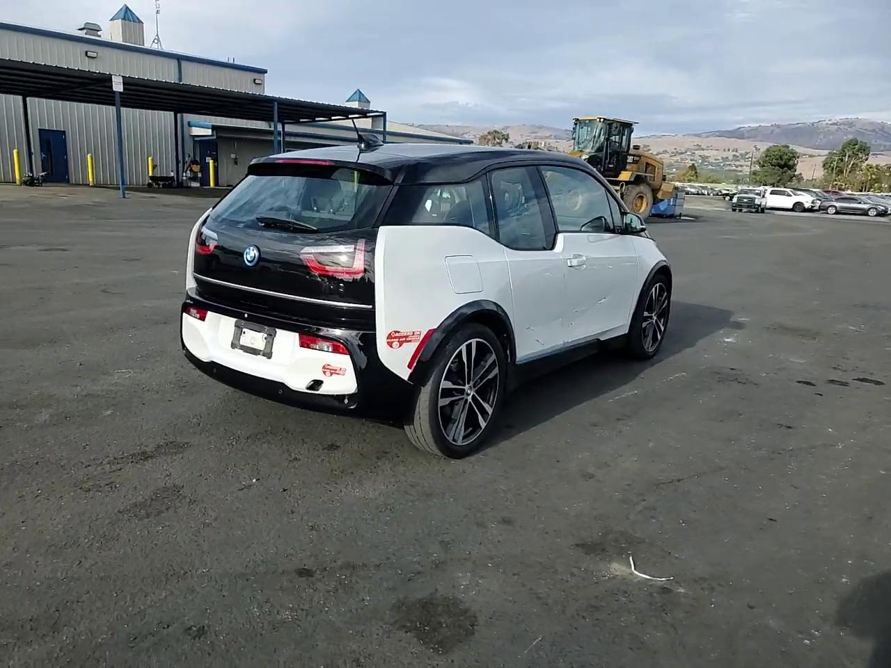 Фото: WBY7Z6C55JVB96702