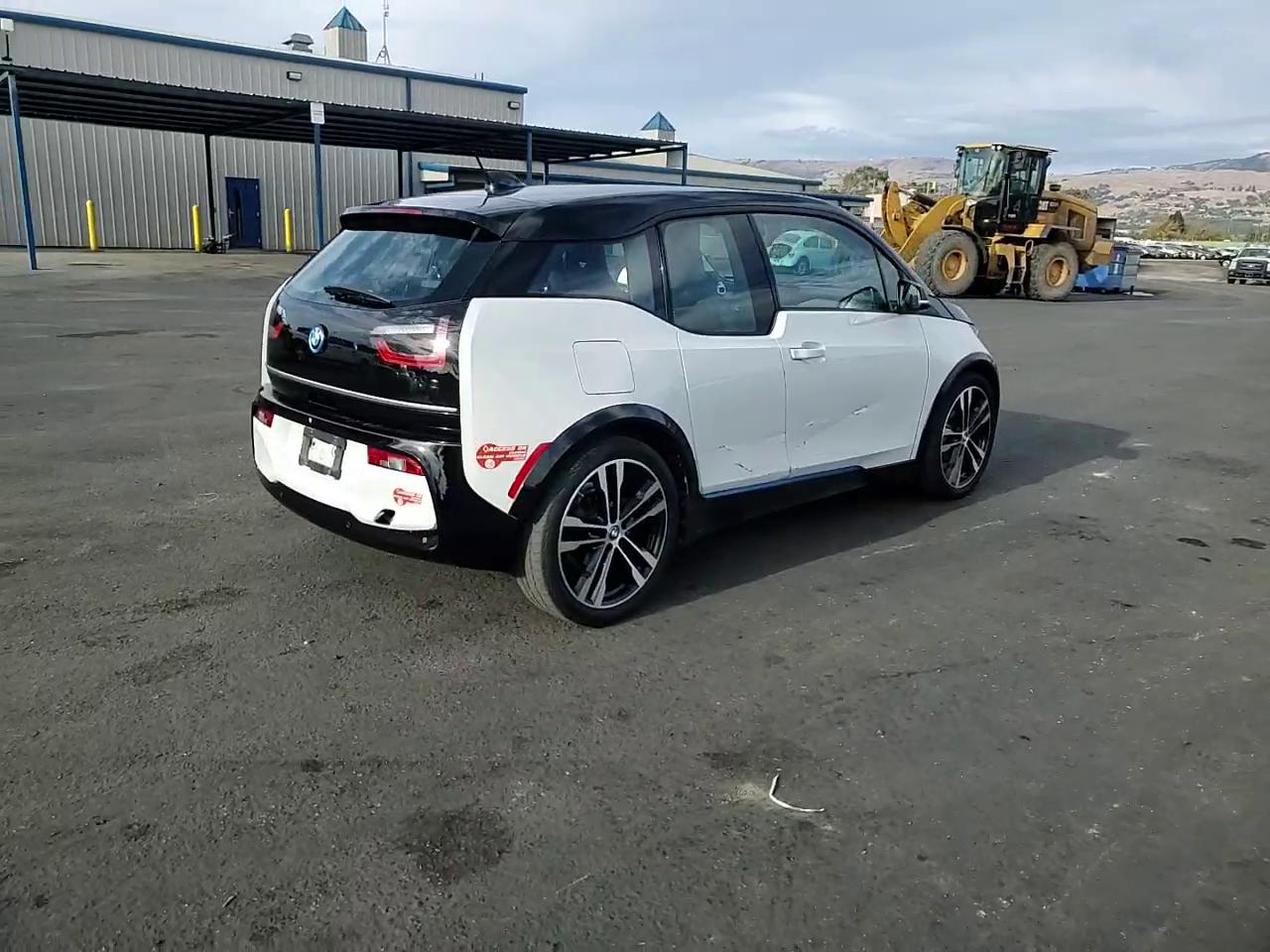 Фото: WBY7Z6C55JVB96702