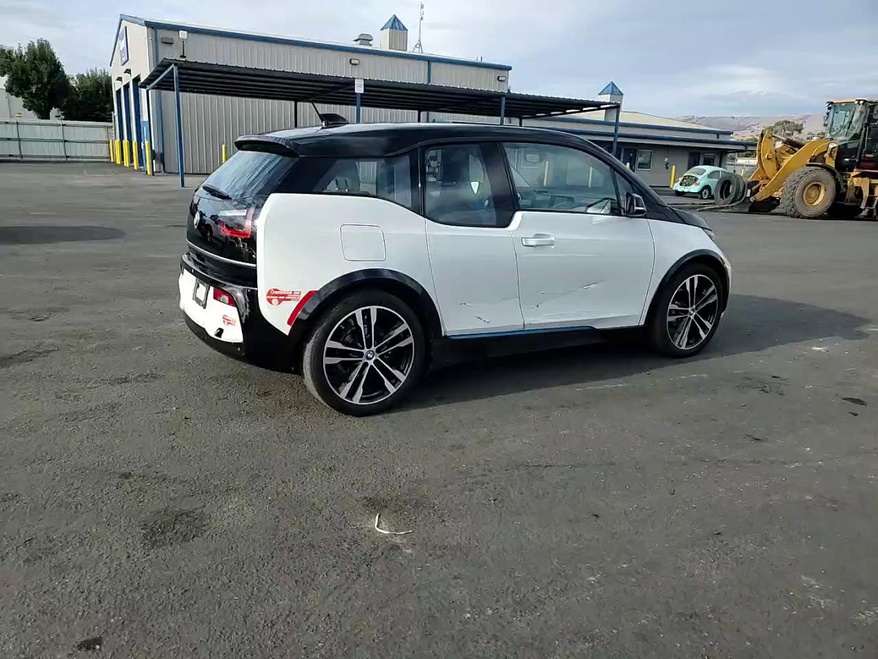 Фото: WBY7Z6C55JVB96702