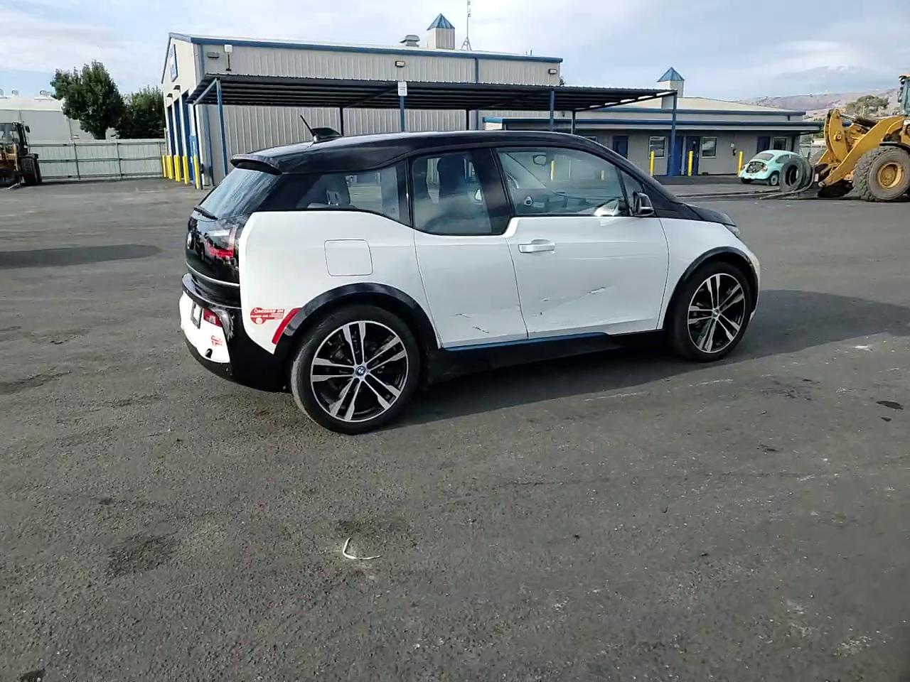 Фото: WBY7Z6C55JVB96702