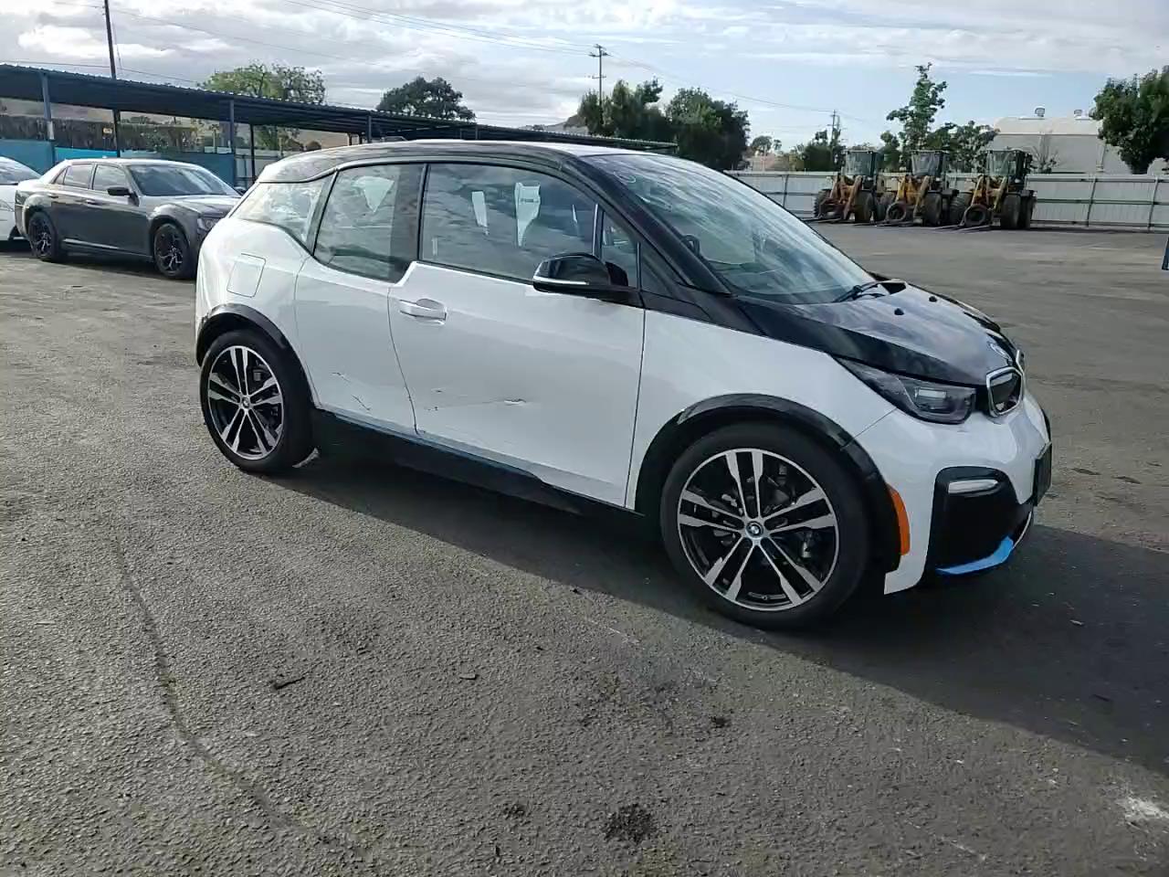 Фото: WBY7Z6C55JVB96702