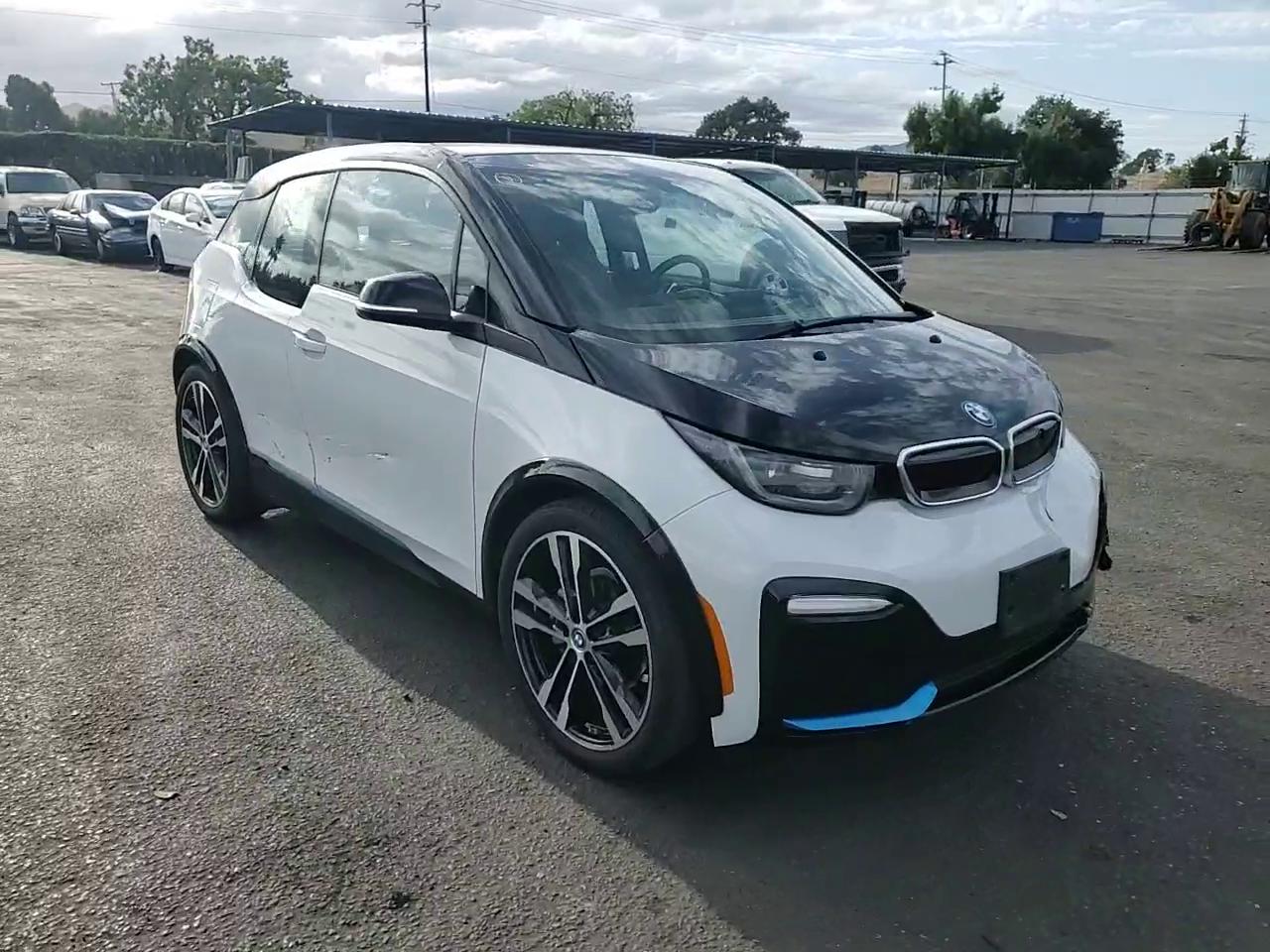 Фото: WBY7Z6C55JVB96702