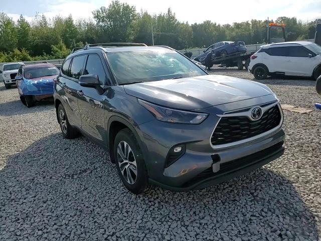 2022 Toyota Highlander Xle VIN: 5TDHZRBH6NS256390 Lot: 82338295