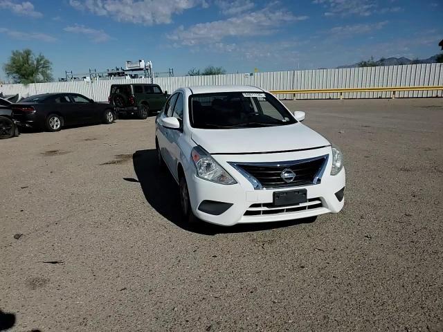2018 Nissan Versa S VIN: 3N1CN7AP3JK407679 Lot: 84071135
