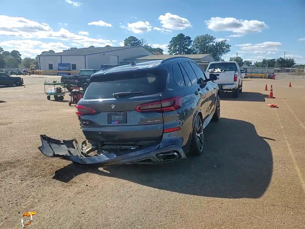 Фото: 5UXCR6C56KLL05659