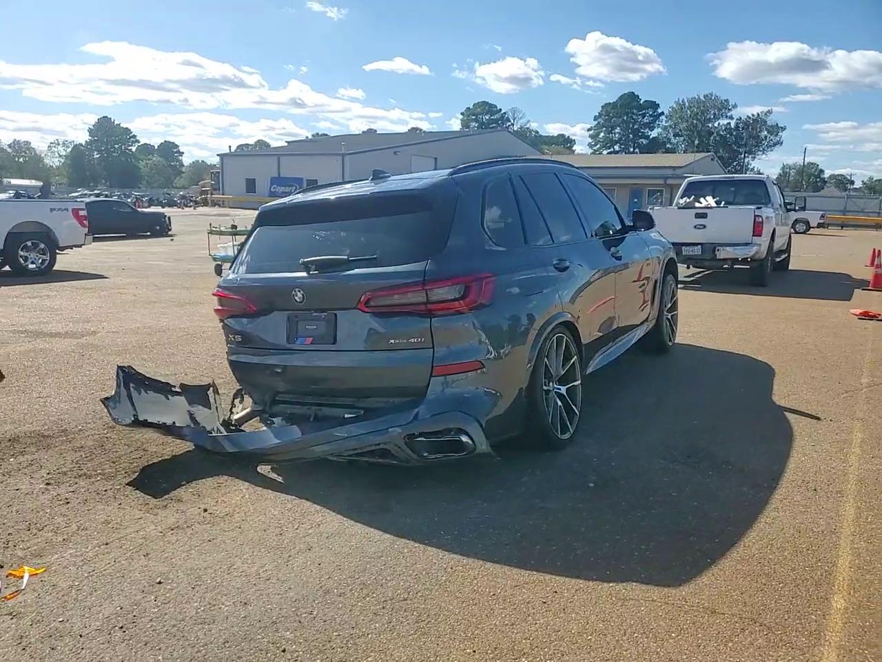 Фото: 5UXCR6C56KLL05659