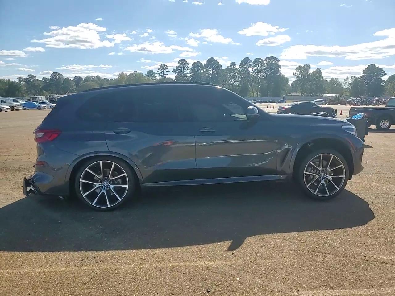 Фото: 5UXCR6C56KLL05659