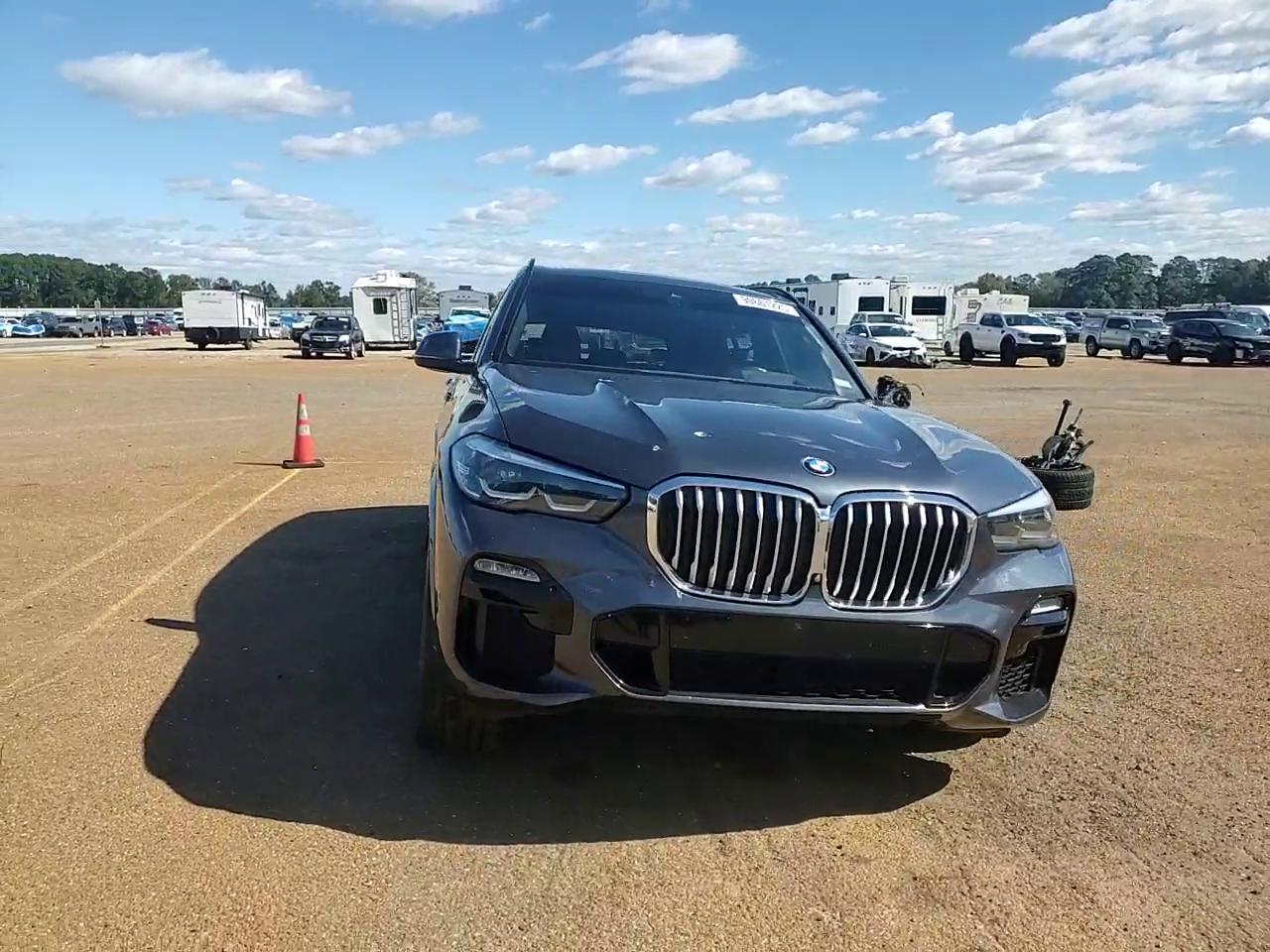 Фото: 5UXCR6C56KLL05659