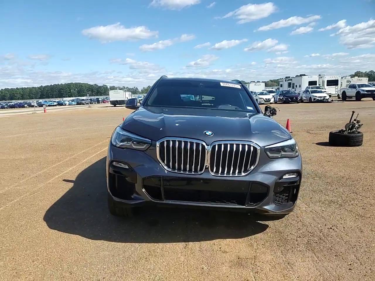 Фото: 5UXCR6C56KLL05659