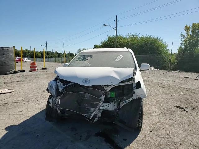 2012 Toyota Sienna Le VIN: 5TDJK3DC8CS031888 Lot: 82369735