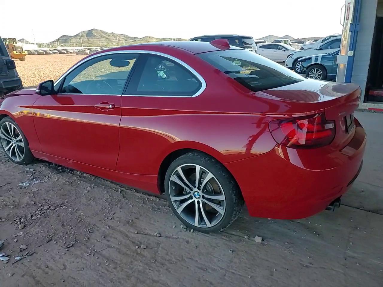 Фото: WBA1G9C56GV726189