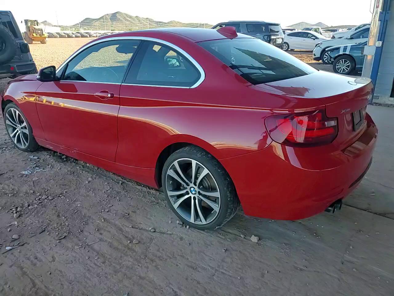 Фото: WBA1G9C56GV726189