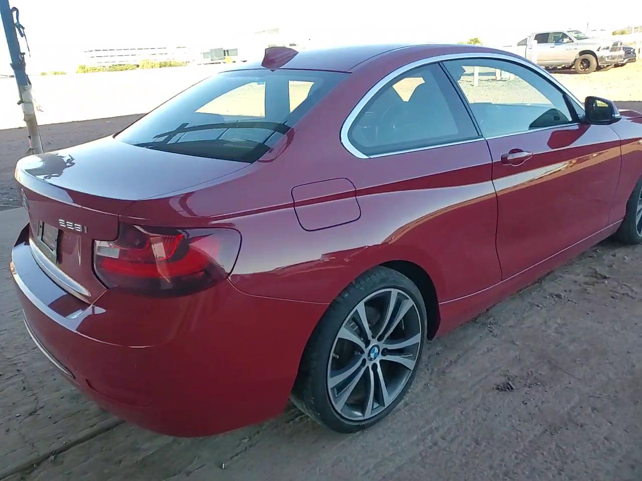 Фото: WBA1G9C56GV726189