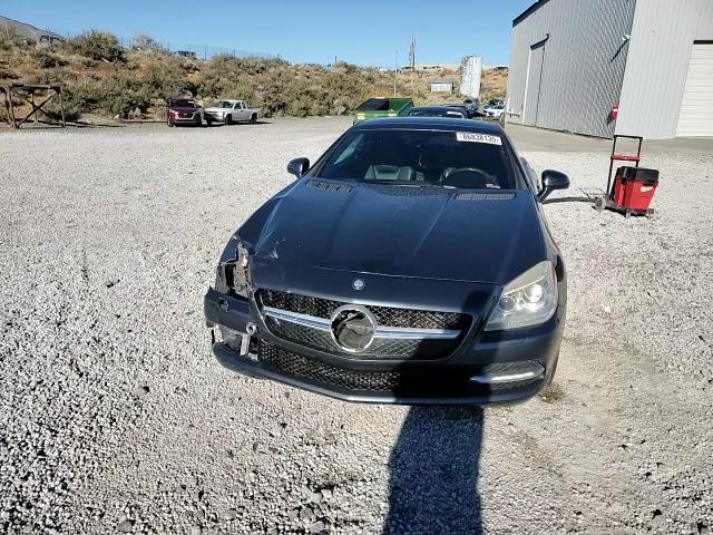 2012 Mercedes-Benz Slk 350 VIN: WDDPK5HA5CF009027 Lot: 86838135